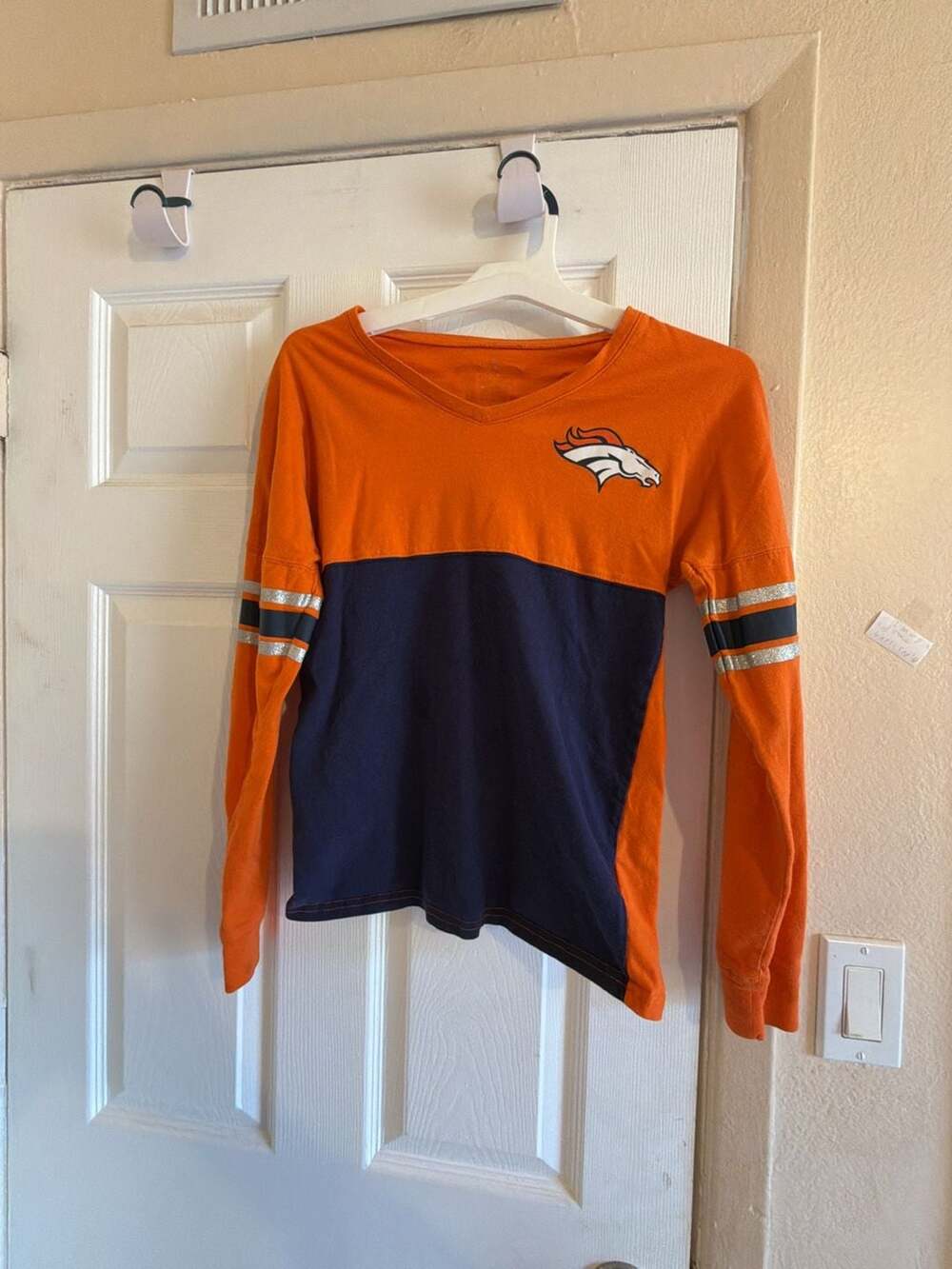 Denver Broncos Long Sleeve T-Shirt Size L Orange Navy Sparkle